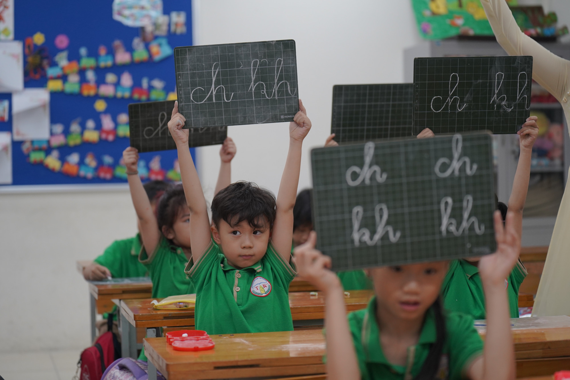 Chính thức miễn học phí cho học sinh công lập cả nước, hỗ trợ học phí cho học sinh tư thục từ năm học 2025-2026